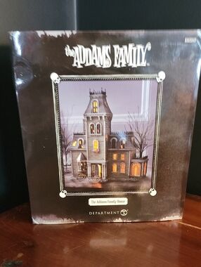 Department 56 The Addams Family "Addams Family House" #6002948